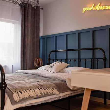 Blue Moon. Cozy Apartment Near Iulius Mall Cluj-Napoca Luaran gambar