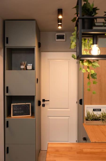 Blue Moon. Cozy Apartment Near Iulius Mall Cluj-Napoca Luaran gambar