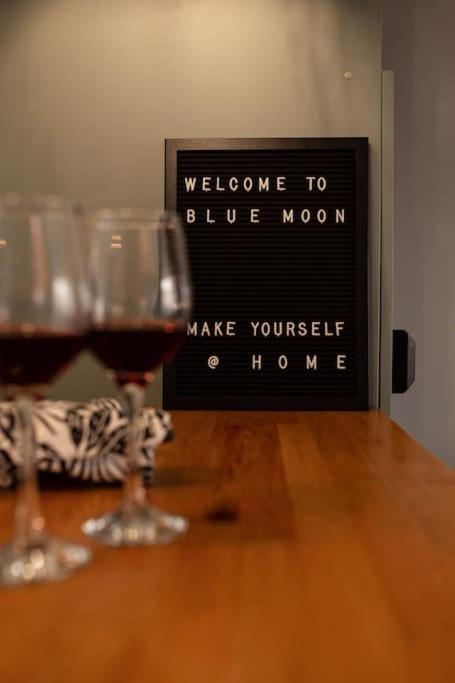 Blue Moon. Cozy Apartment Near Iulius Mall Cluj-Napoca Luaran gambar