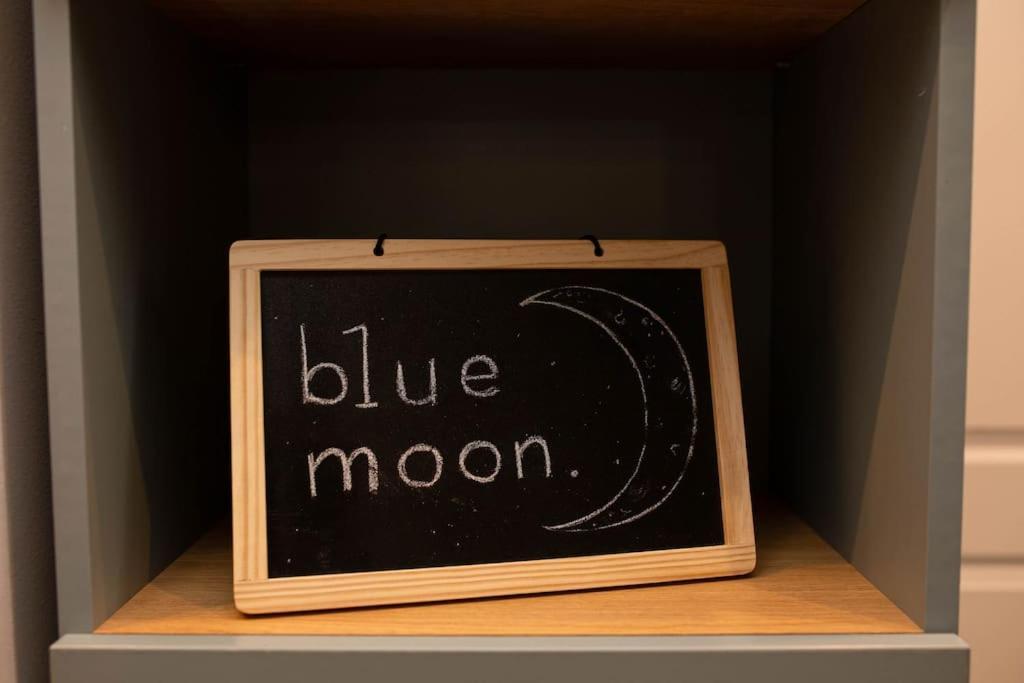 Blue Moon. Cozy Apartment Near Iulius Mall Cluj-Napoca Luaran gambar